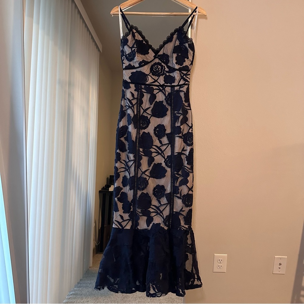 Lulu’s Navy Blue Floral Mesh Lace Trumpet